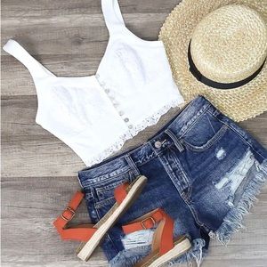 NWT Free people white (Here I Go)
Sz Medium thick straps Retail $38